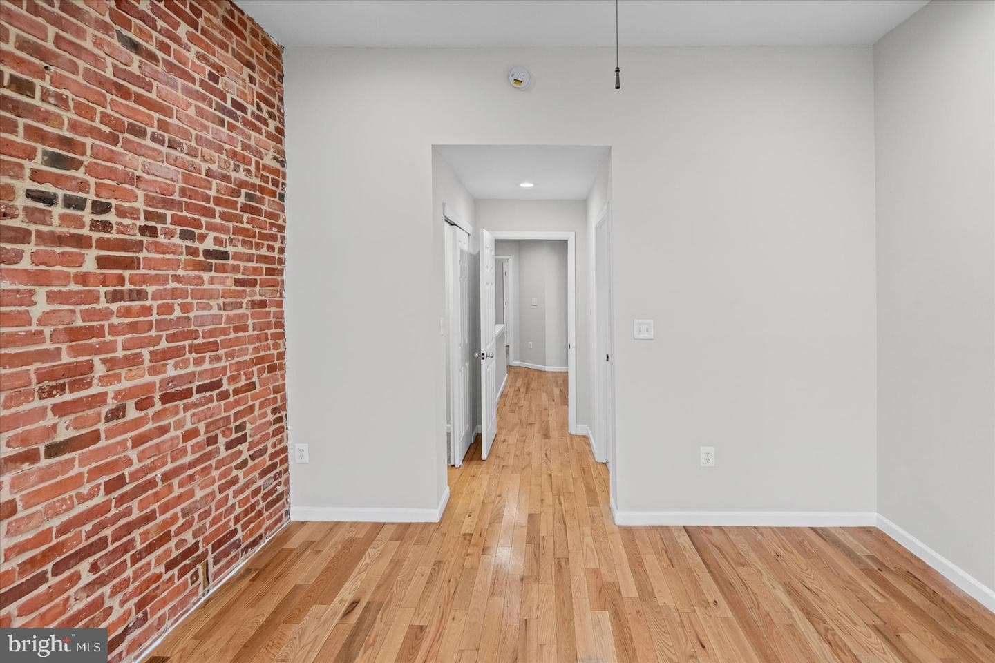 3201 E Fairmount Avenue photo 22