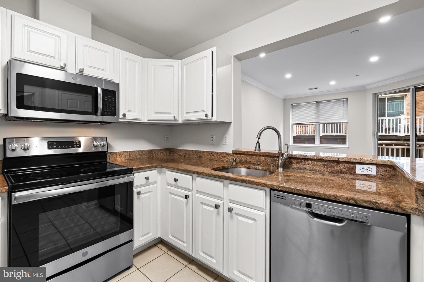 23 Pierside Drive #104 photo 7