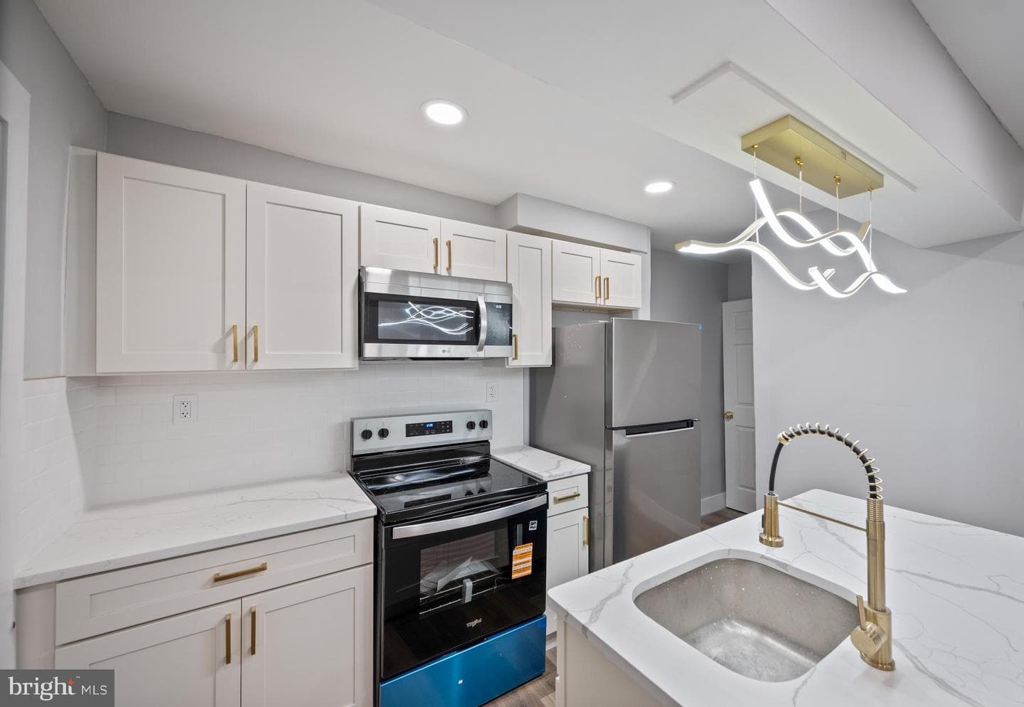 2119 Ashburton Street photo 21