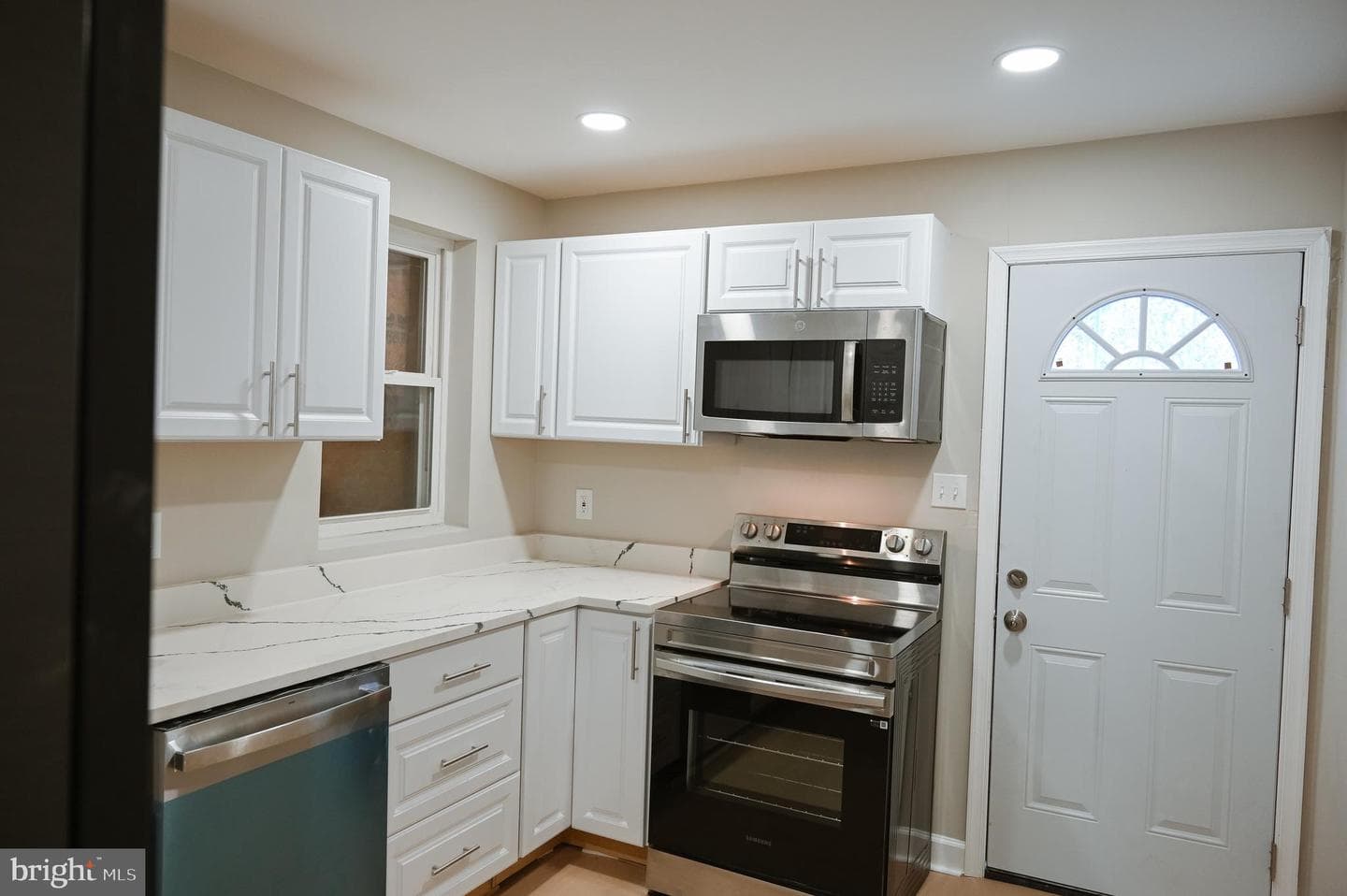 2214 E Fayette Street photo 14