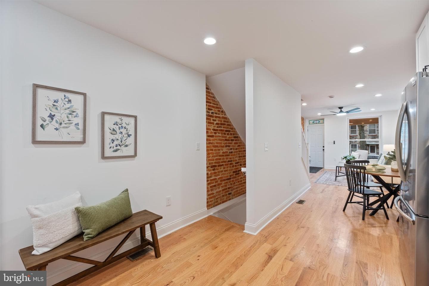 1352 Andre Street photo 14