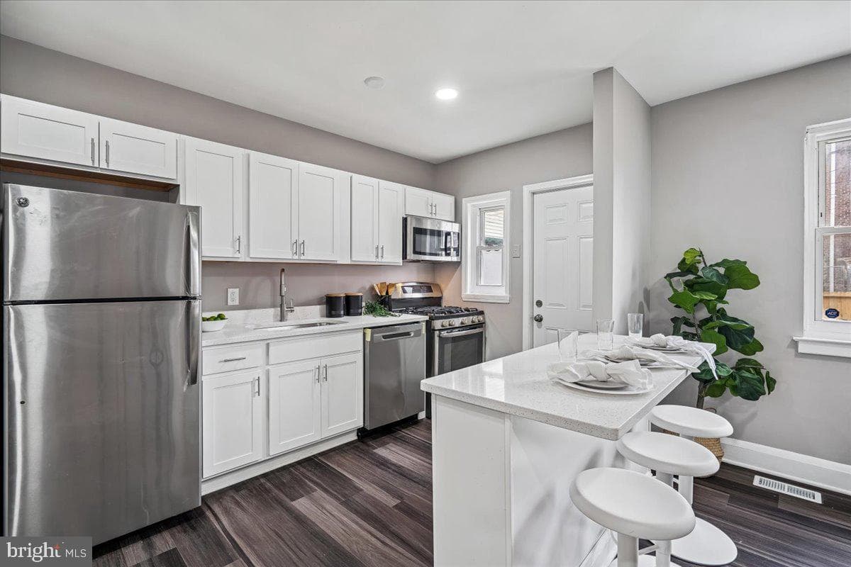 3944 Brooklyn Avenue photo 7