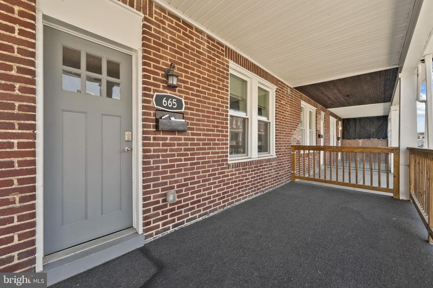 665 Dumbarton Avenue photo 4