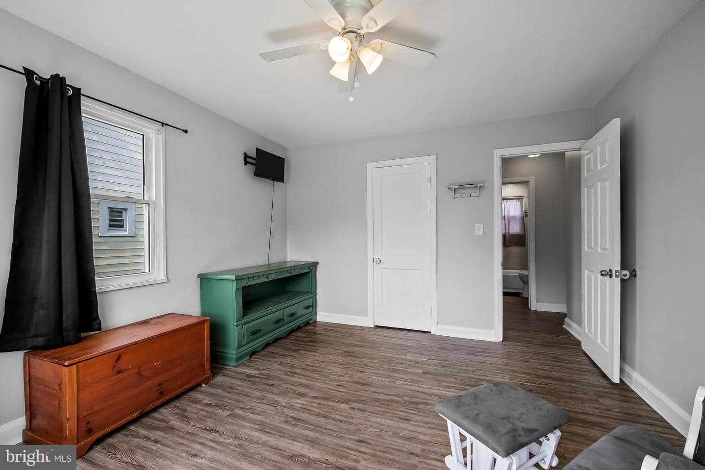 1613 Dundalk Avenue photo 16