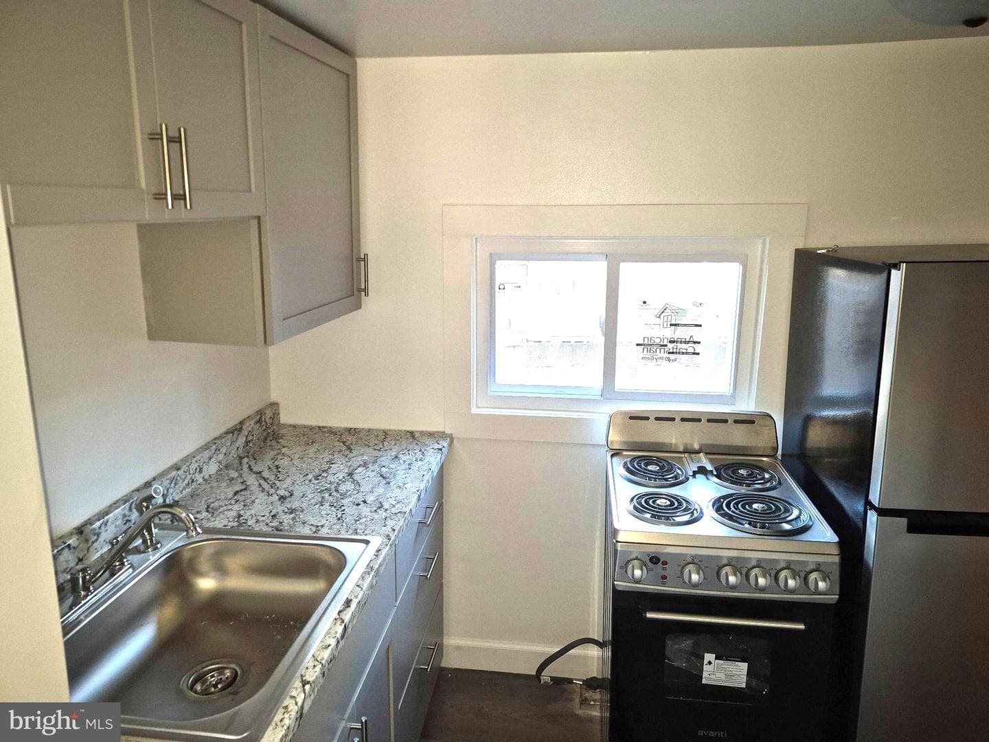 707 N Duncan Street photo 6