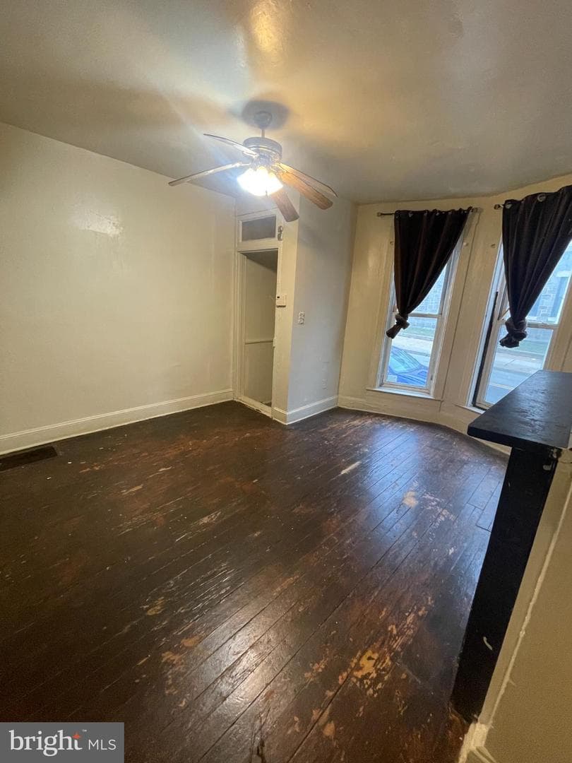 2859 Lafayette Avenue photo 2