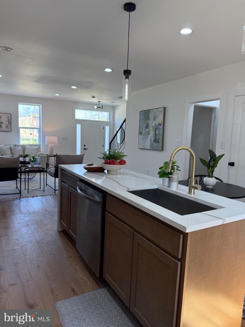 3435 Dupont Avenue photo 11