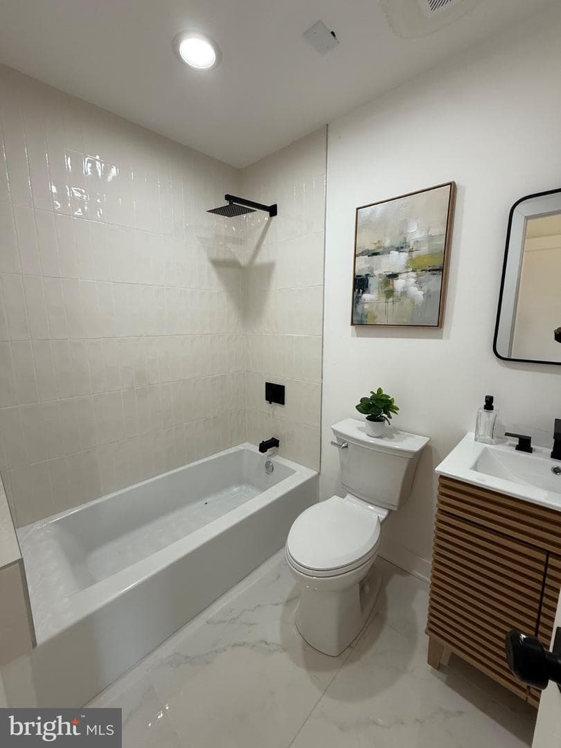 3435 Dupont Avenue photo 56