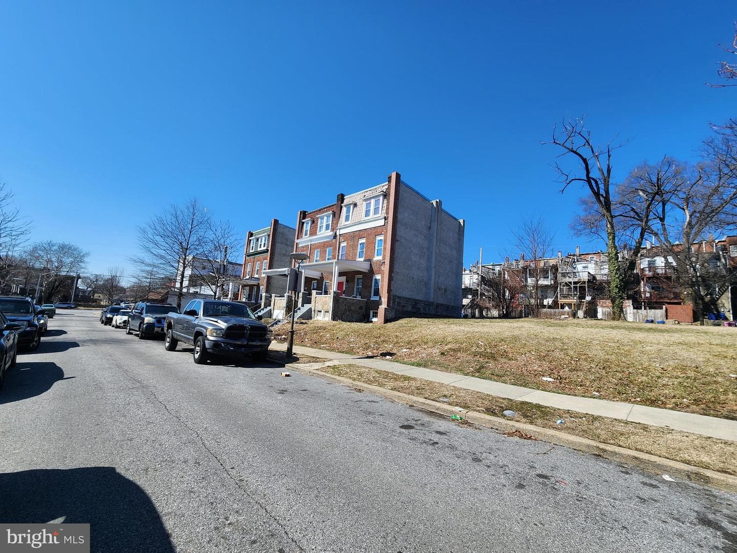 2217 Bryant Avenue photo 30
