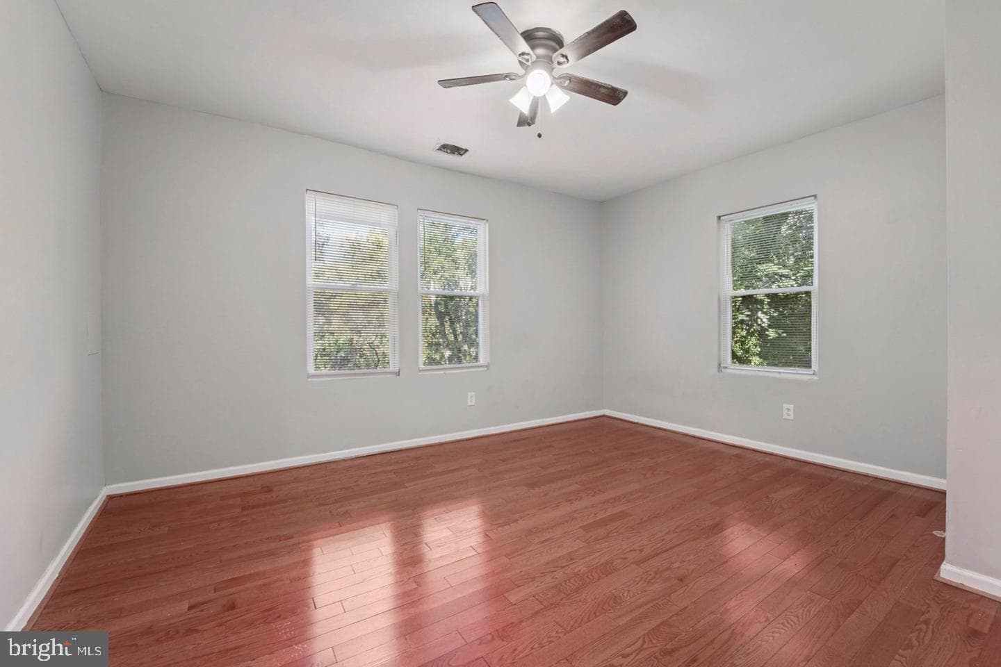 4511 Prospect Circle photo 13