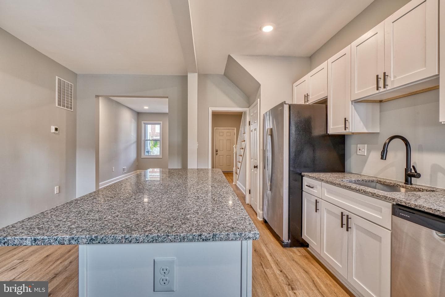 2631 Loyola Northway photo 27