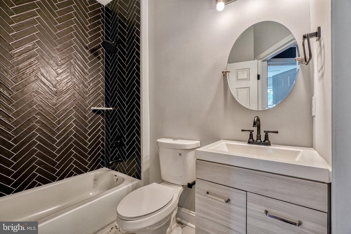 2631 Loyola Northway photo 5