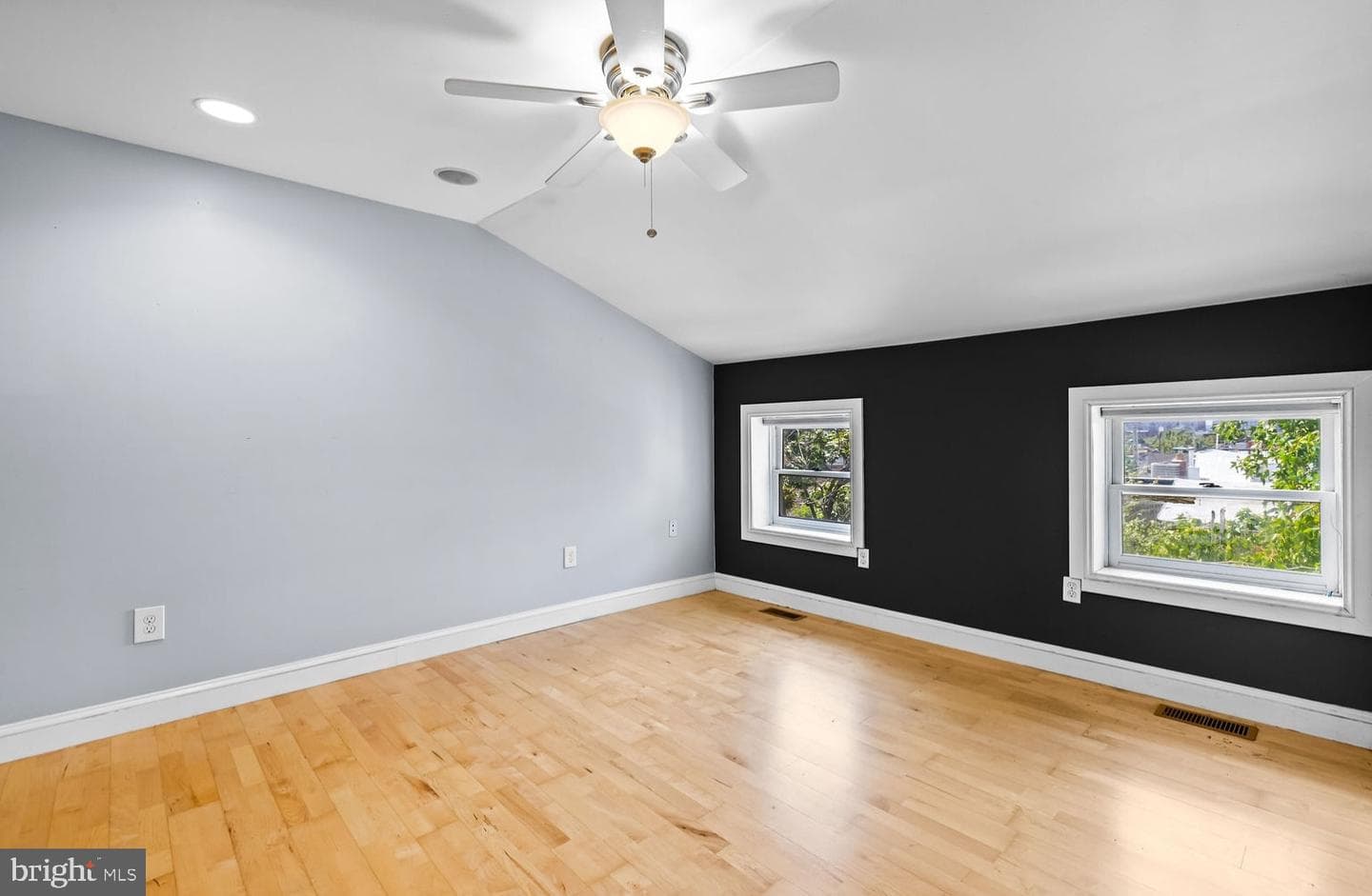 513 S Patterson Park Avenue photo 11