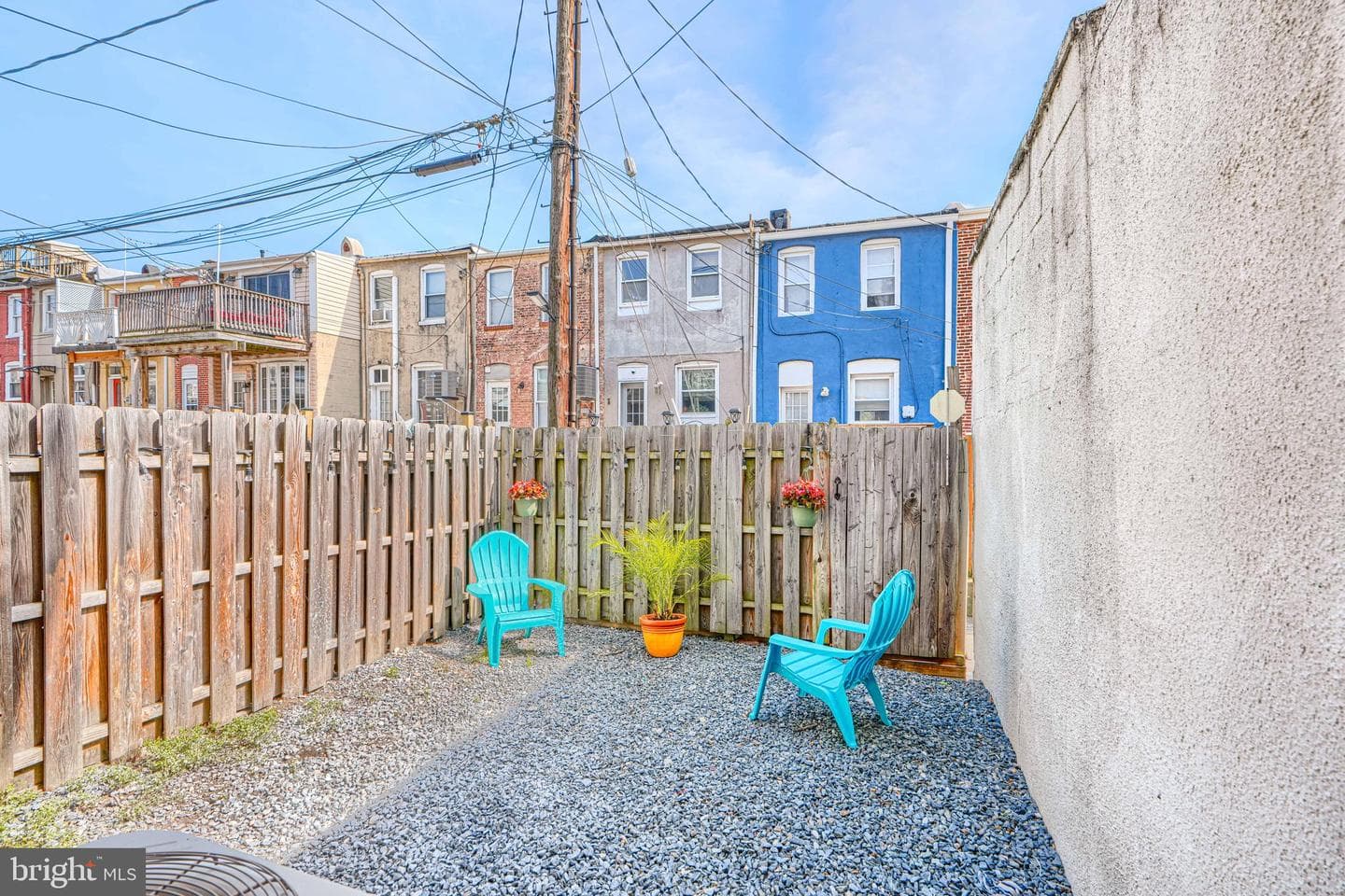 135 W Ostend Street photo 13