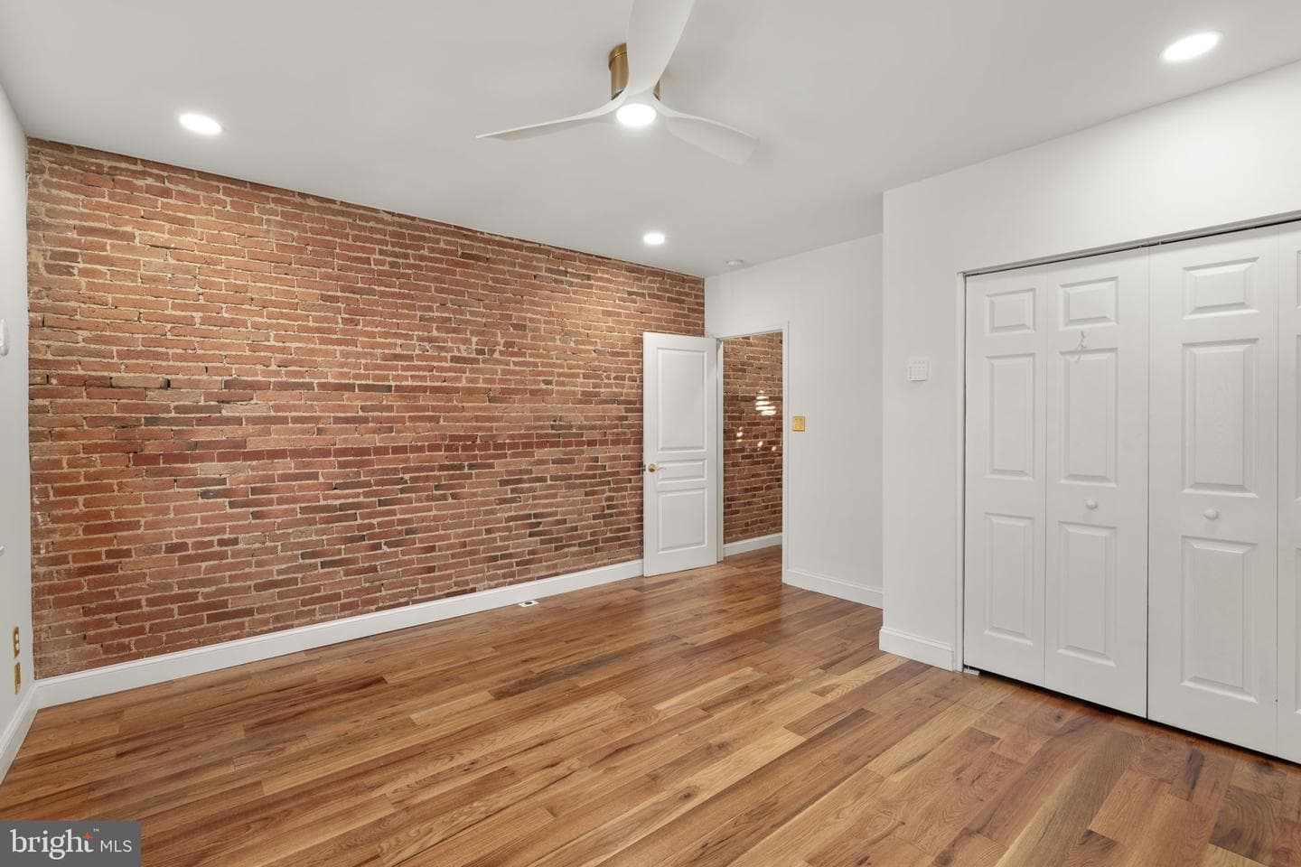 2219 Essex Street photo 21