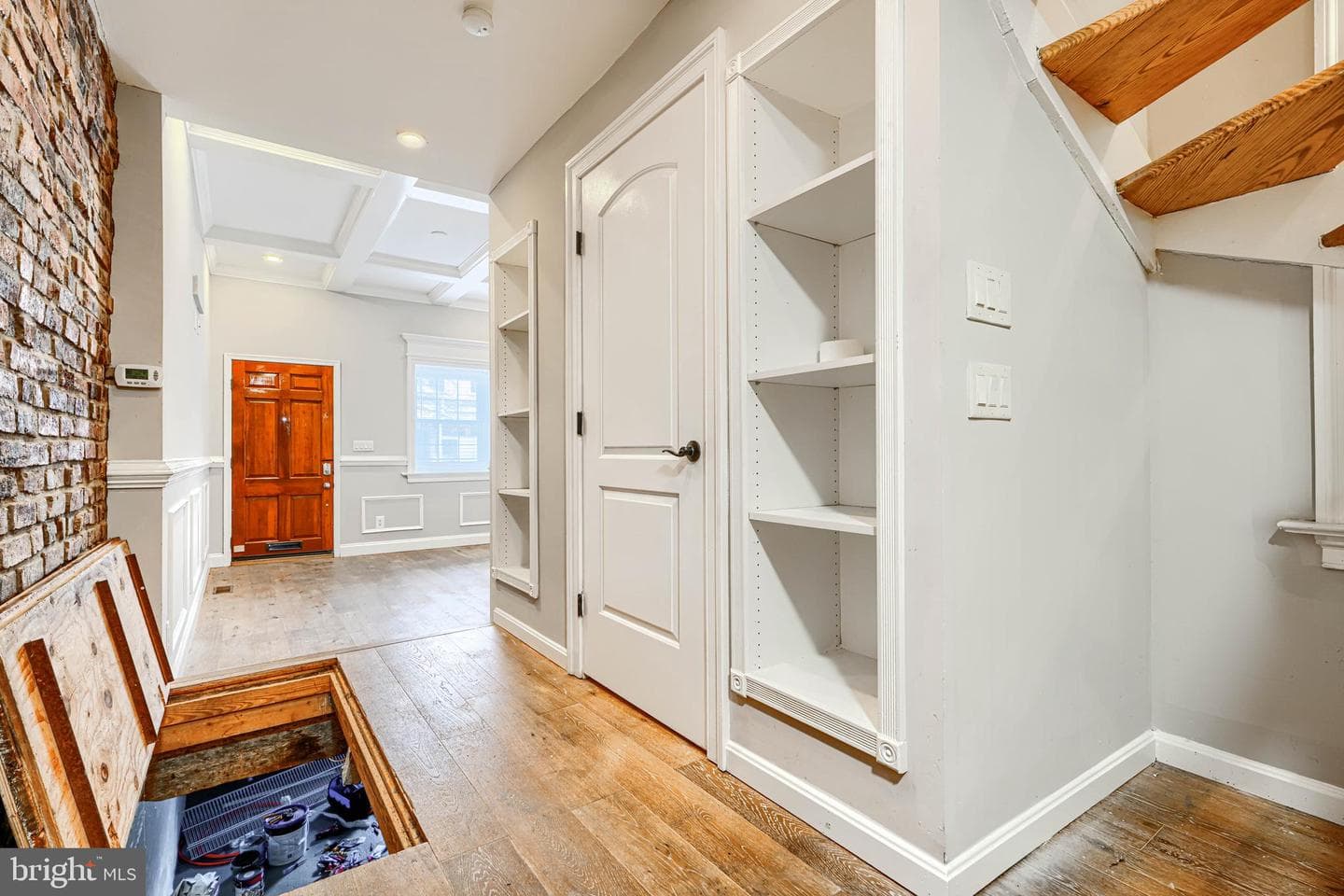 736 Light Street photo 18
