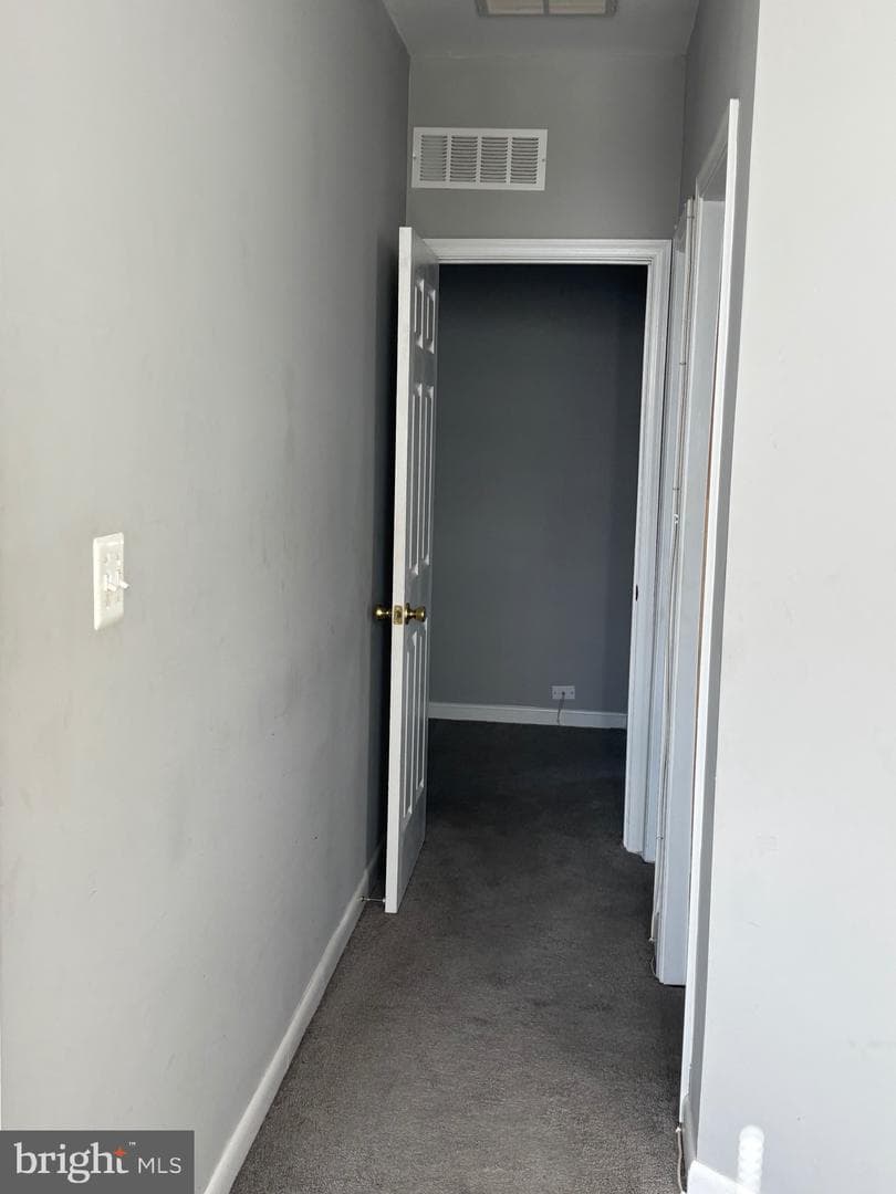 1612 W Lexington Street photo 10