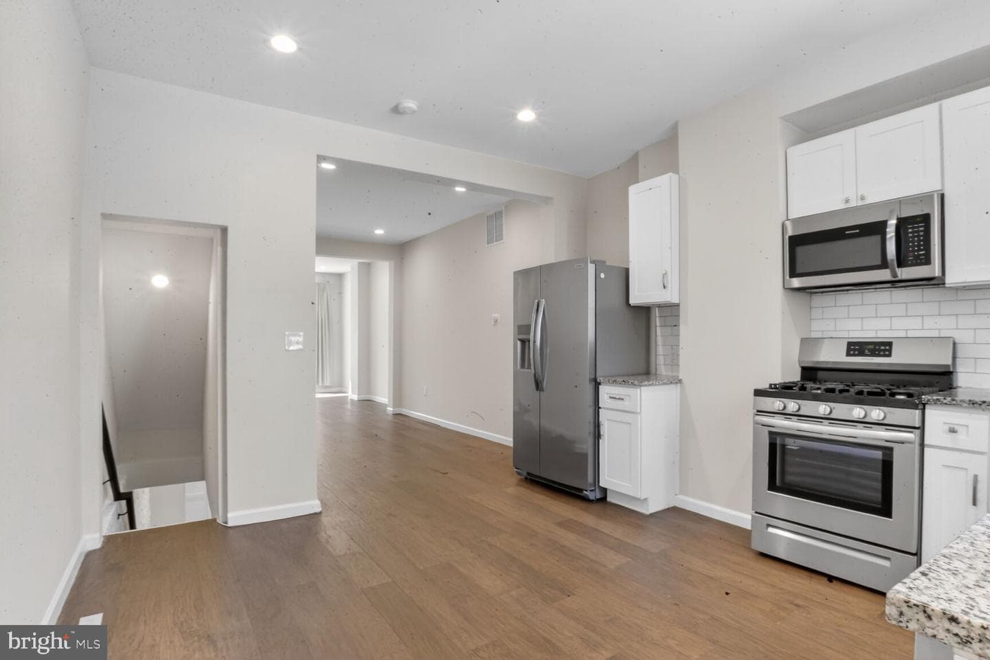 25 N Ellwood Avenue photo 11