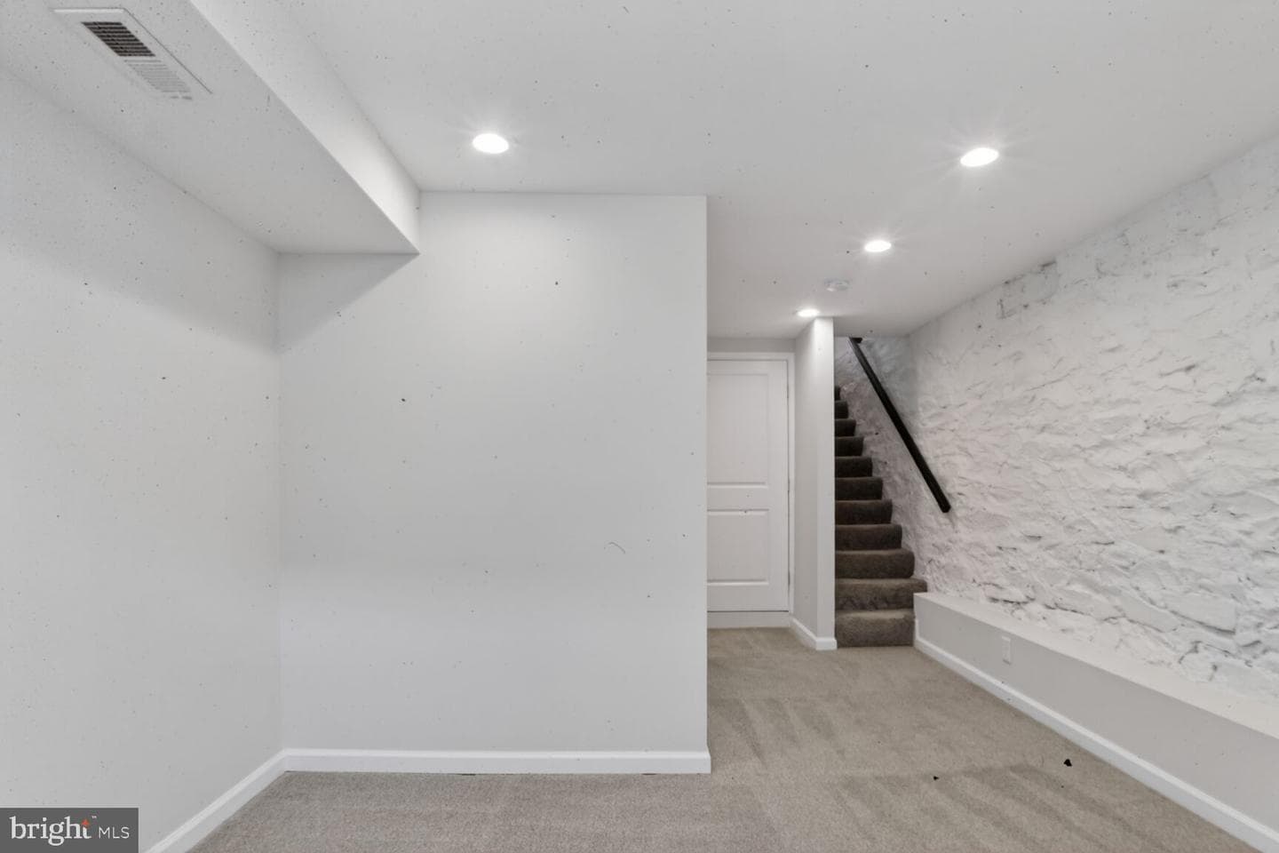25 N Ellwood Avenue photo 21