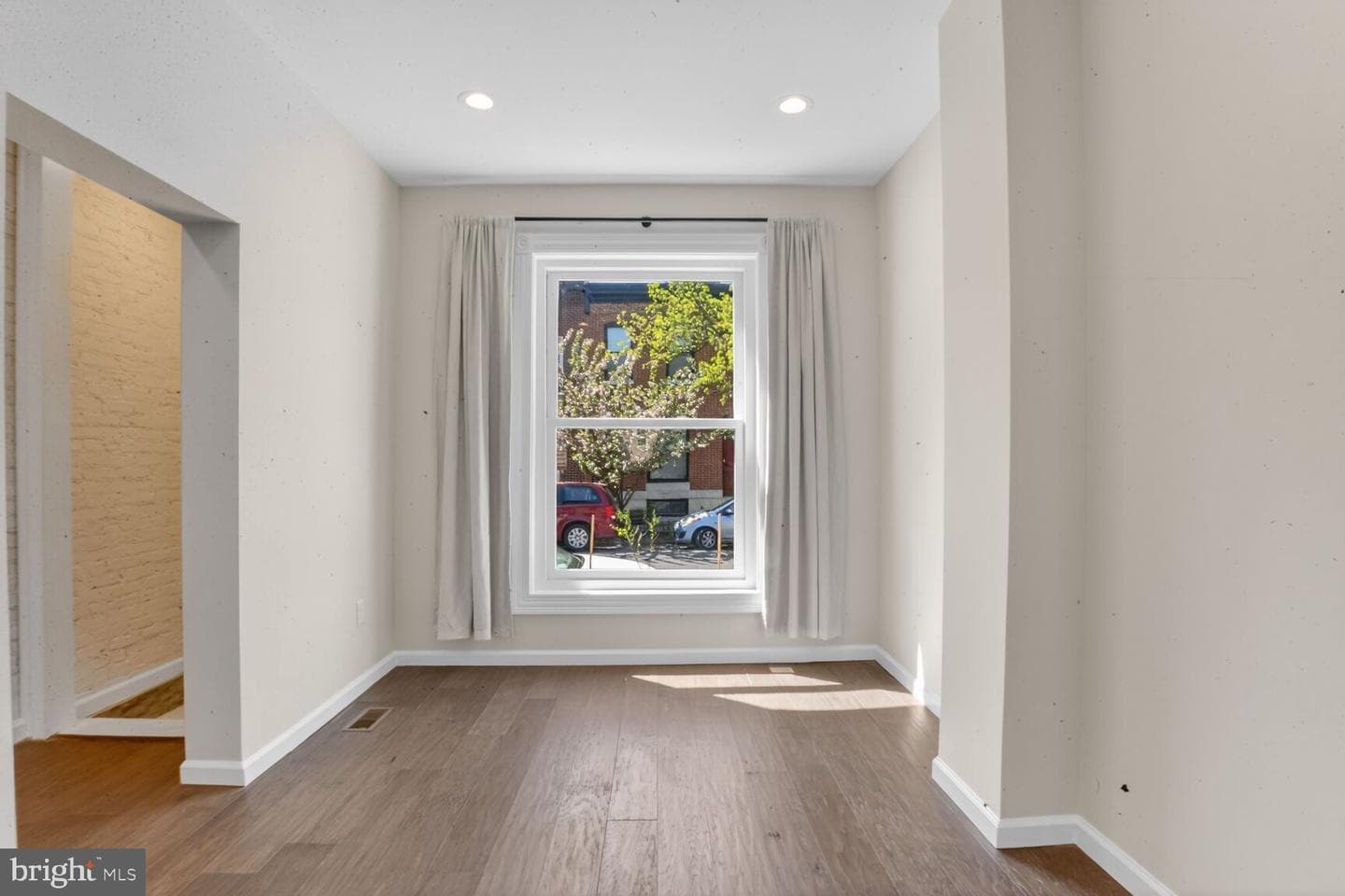 25 N Ellwood Avenue photo 6