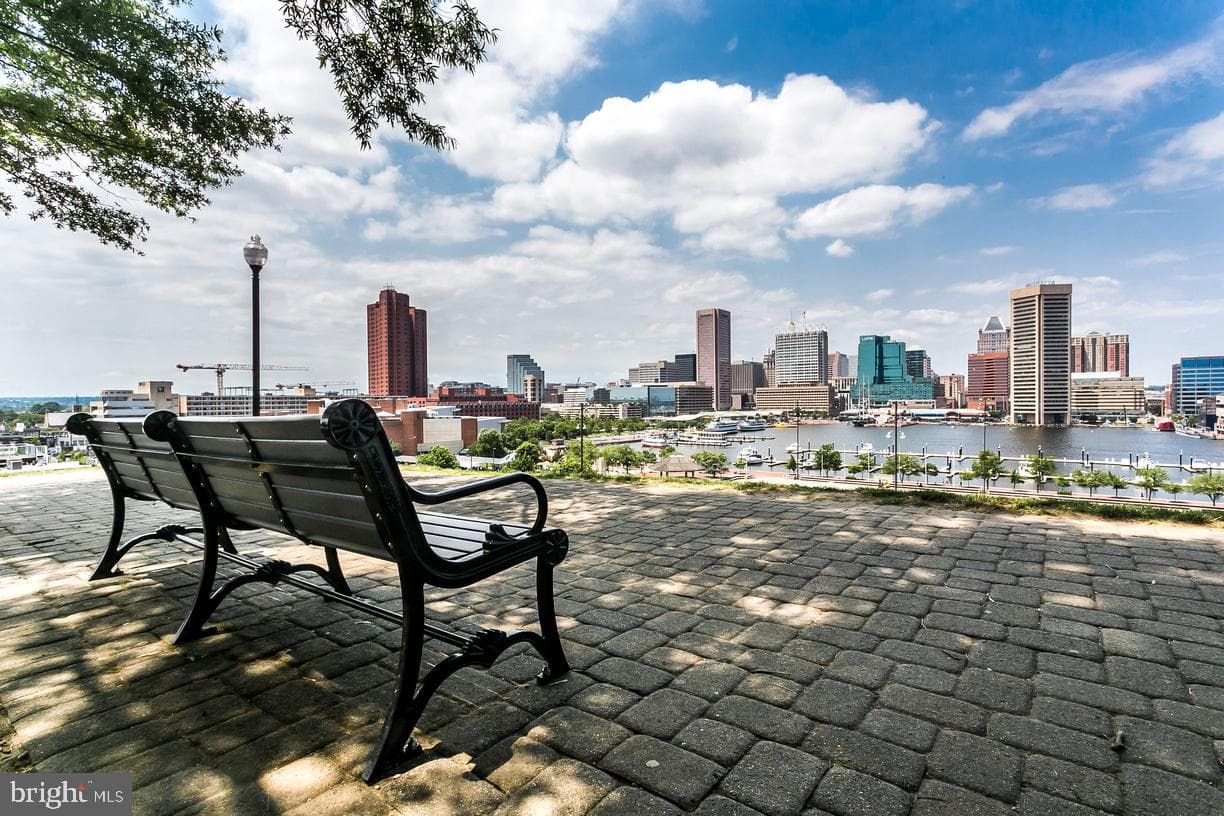 327 Warren Avenue #j photo 48
