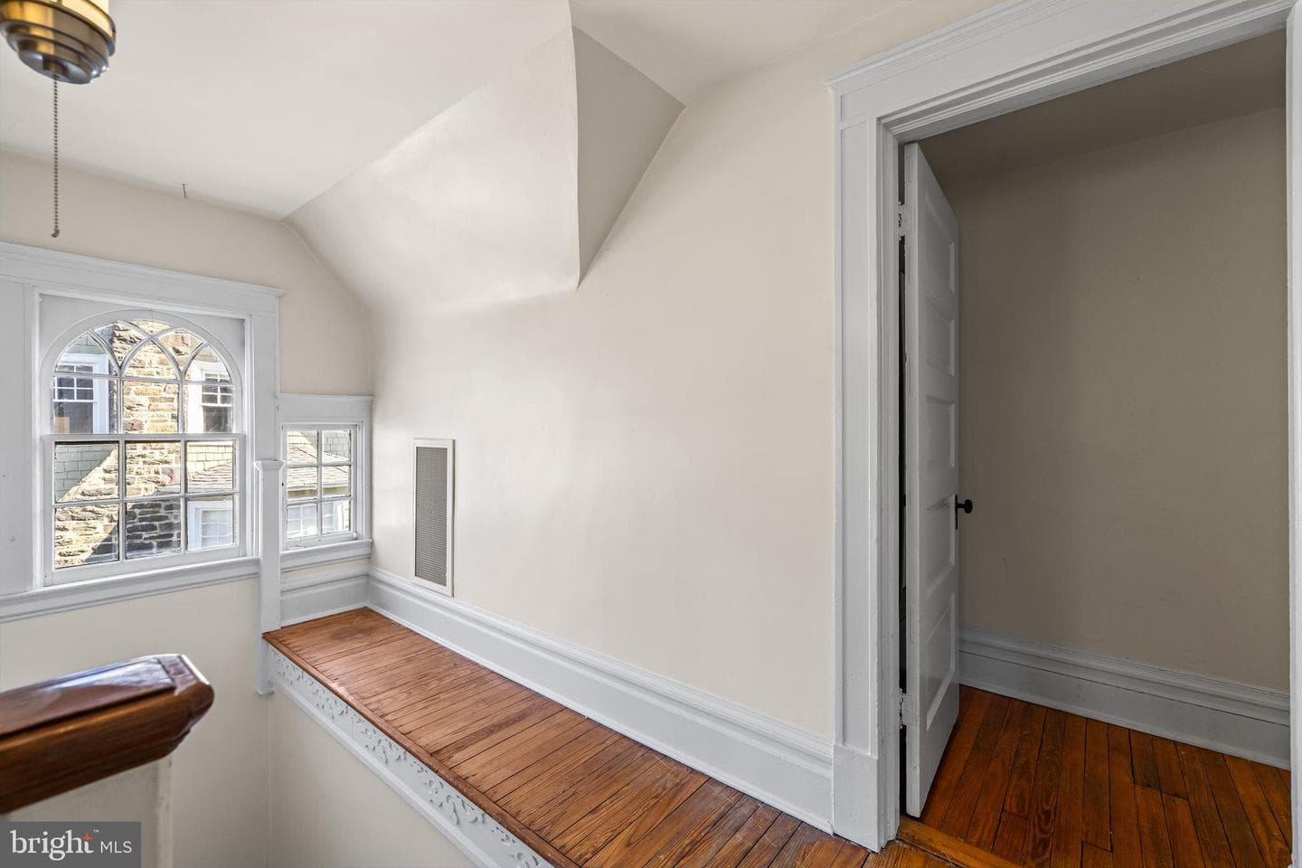 225 Hawthorne Road photo 52