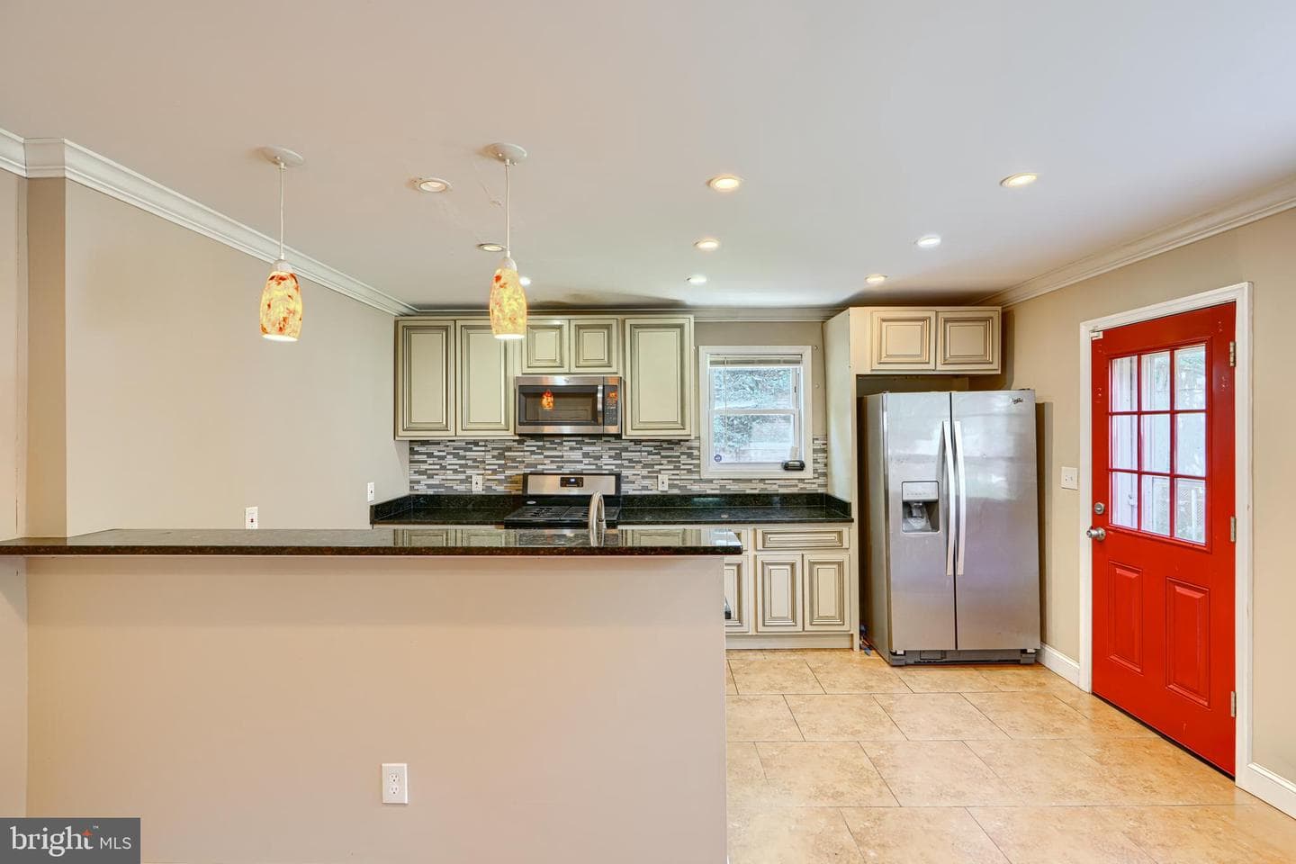 6110 Everall Avenue photo 8