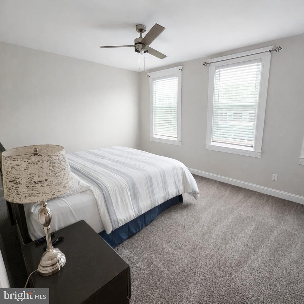 658 Dumbarton Avenue photo 13