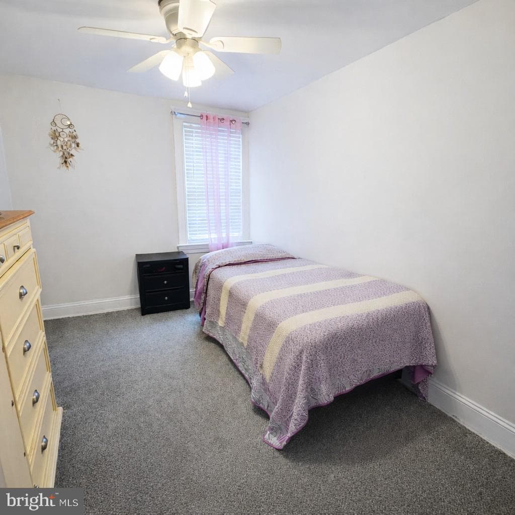 658 Dumbarton Avenue photo 19