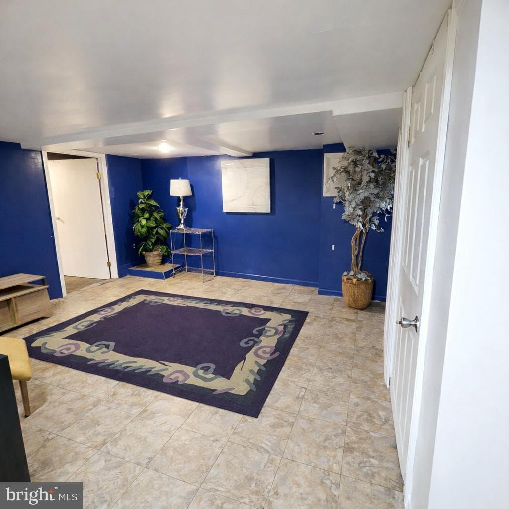 658 Dumbarton Avenue photo 20