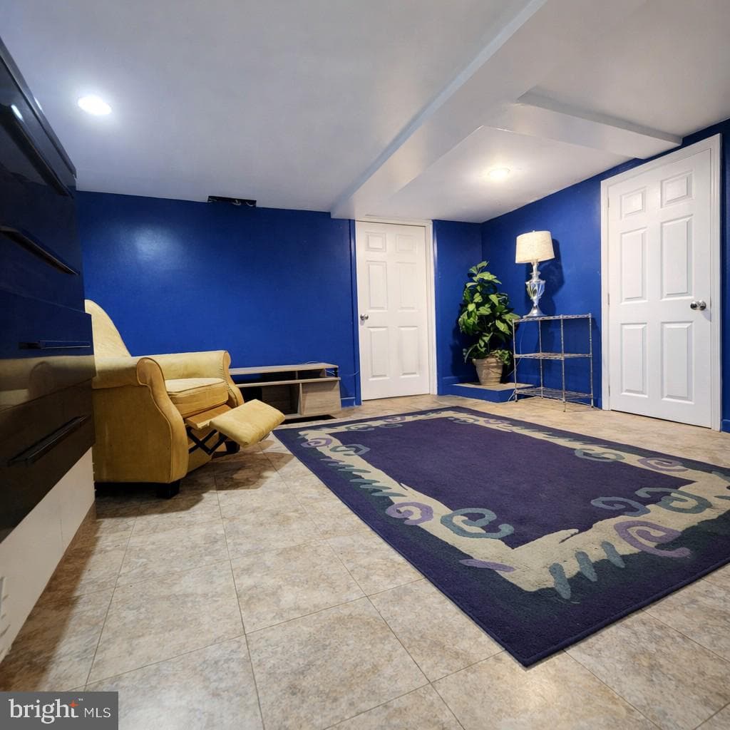 658 Dumbarton Avenue photo 21