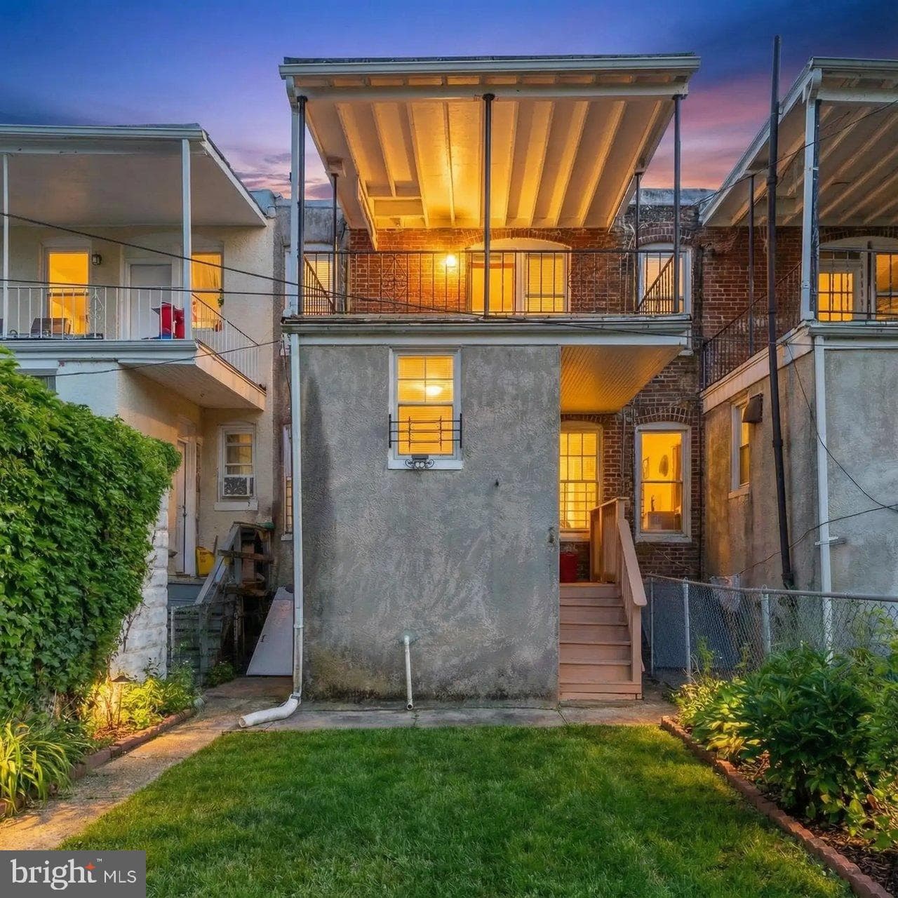 658 Dumbarton Avenue photo 24