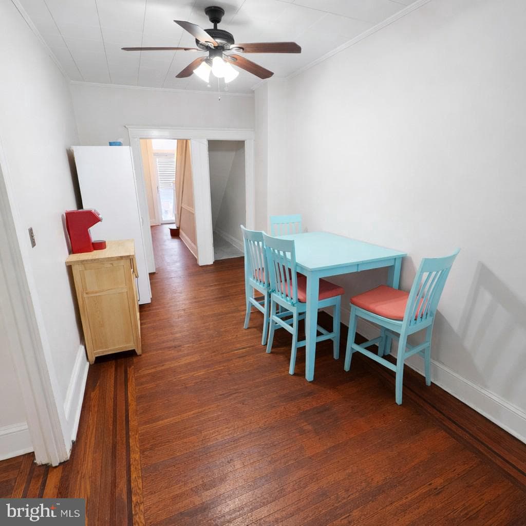 658 Dumbarton Avenue photo 8