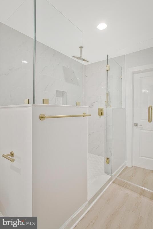 2258 Brookfield Avenue photo 25