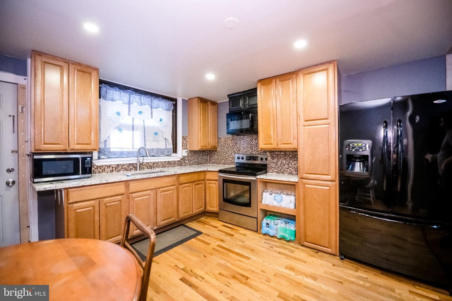 3702 E Lombard Street photo 3