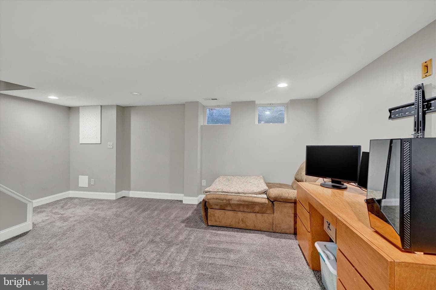1115 Elbank Avenue photo 7