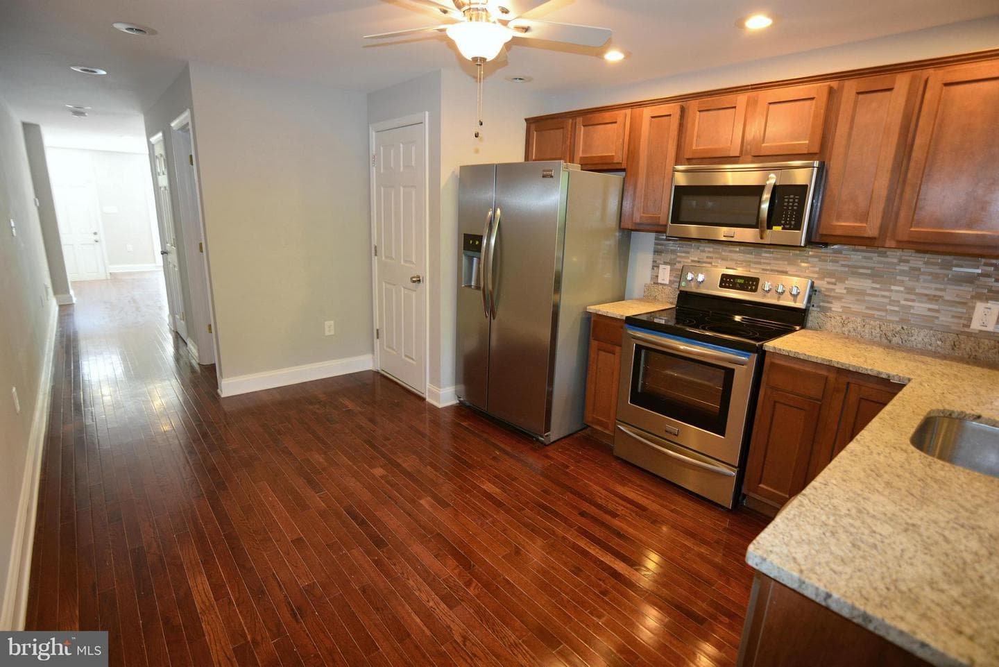 1009 N Washington Street N photo 6