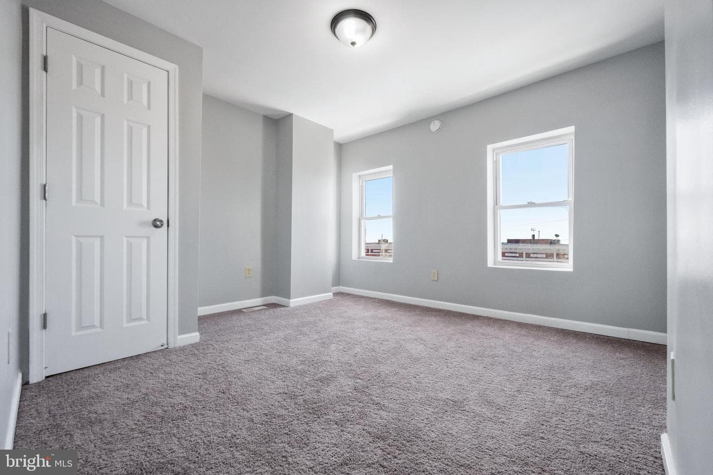 1028 W Cross Street photo 19