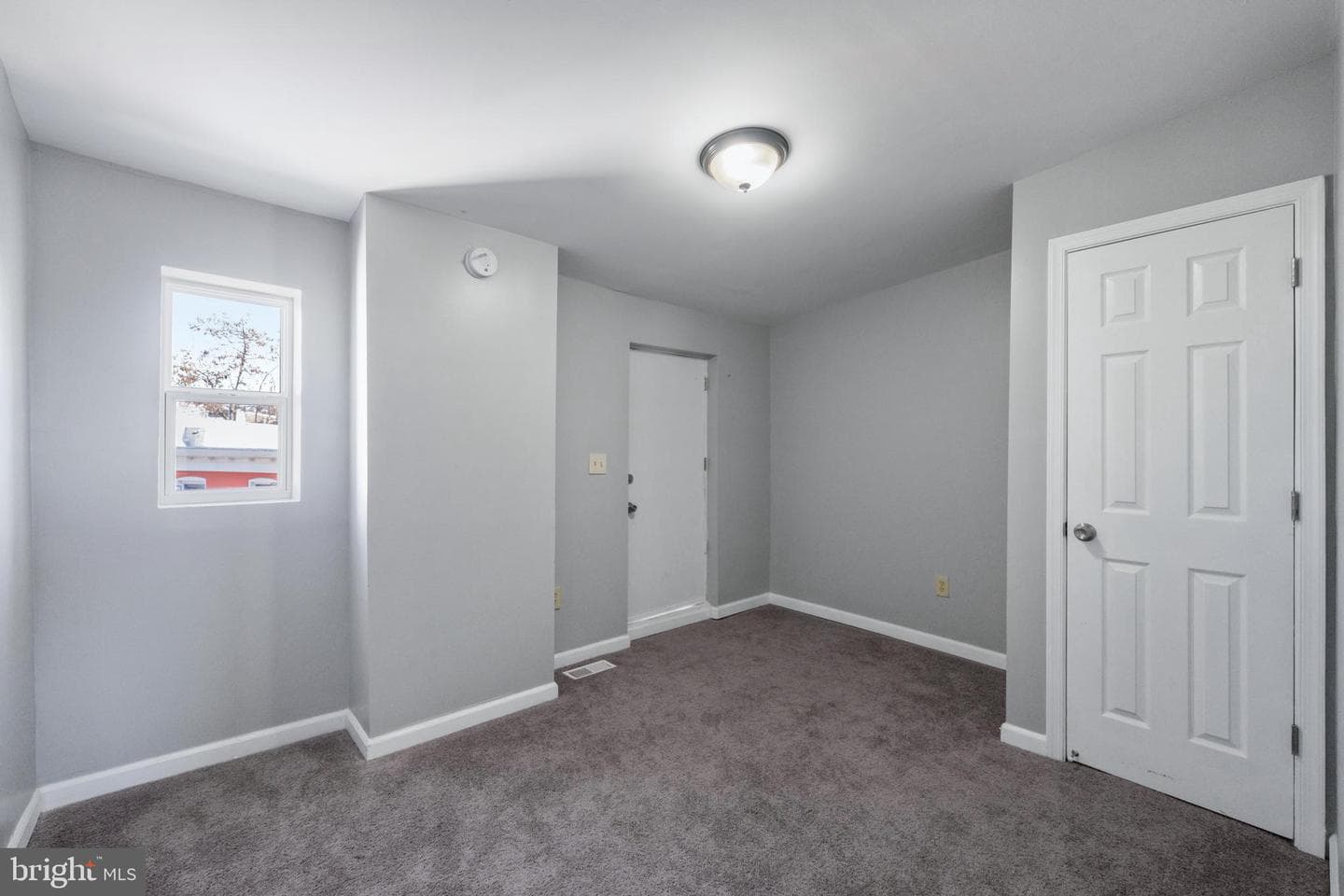 1028 W Cross Street photo 22