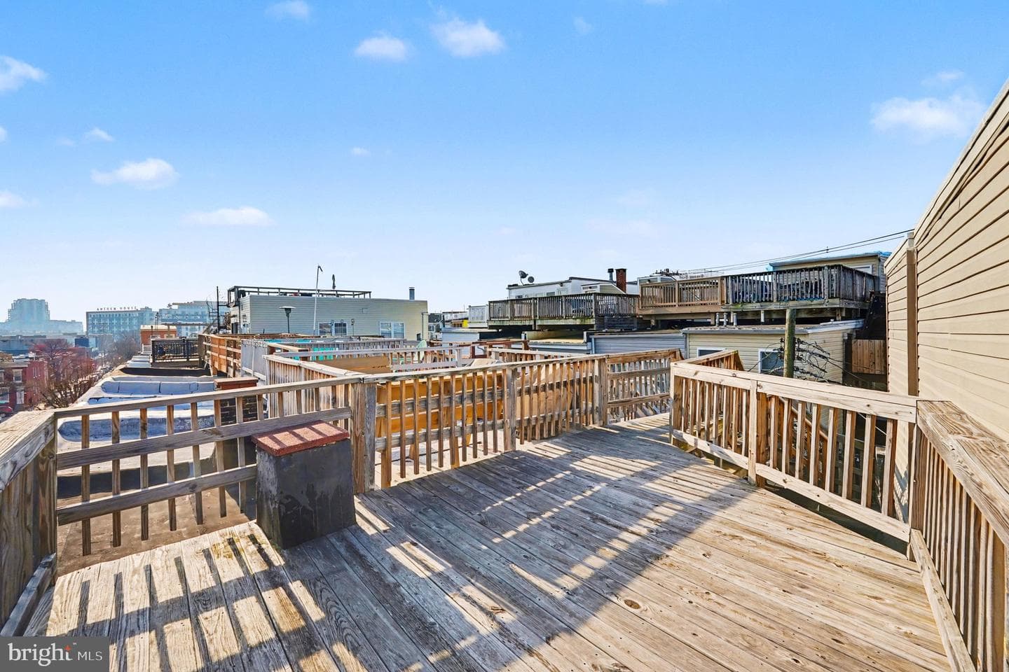 613 Harvey Street photo 28