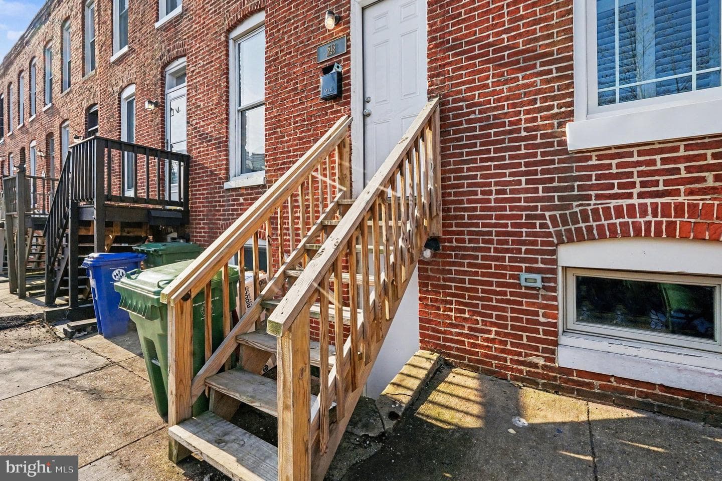 613 Harvey Street photo 4