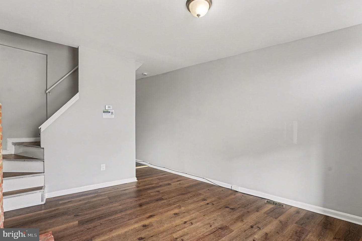 613 Harvey Street photo 8
