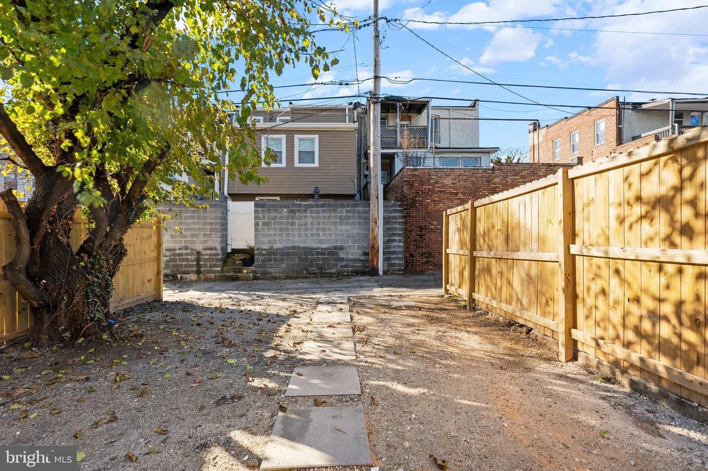 1920 N Bentalou Street photo 37