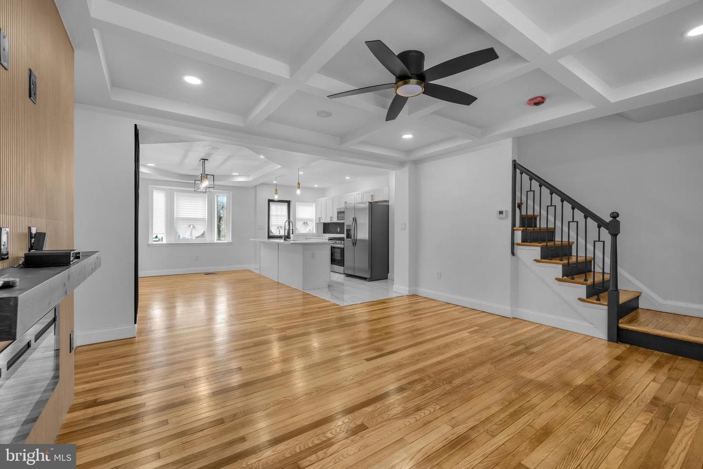 1537 Stonewood Road photo 8