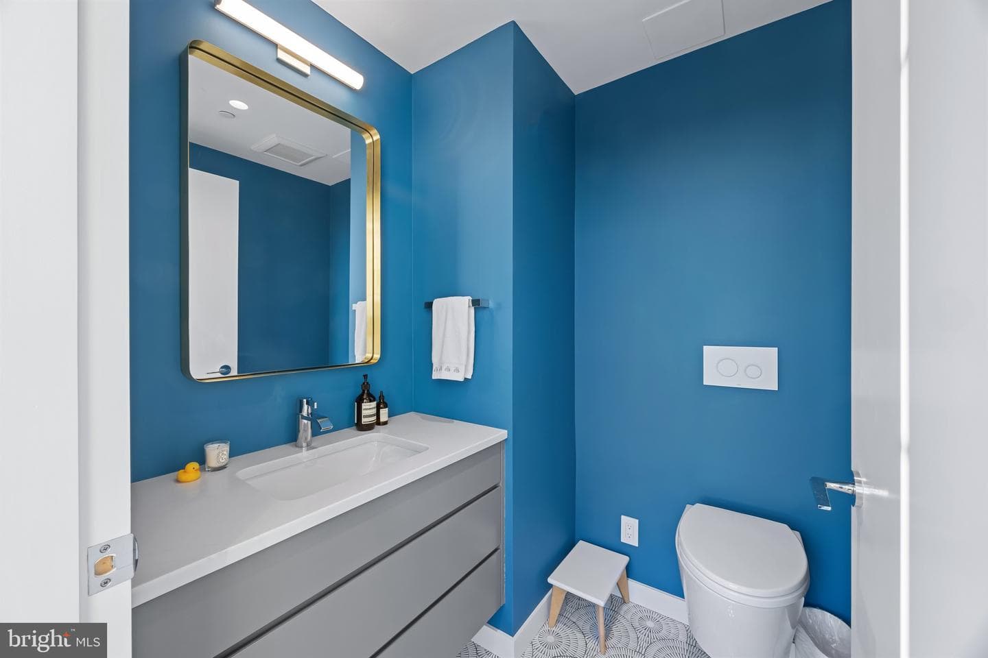 1200 Steuart Street #1811 photo 17