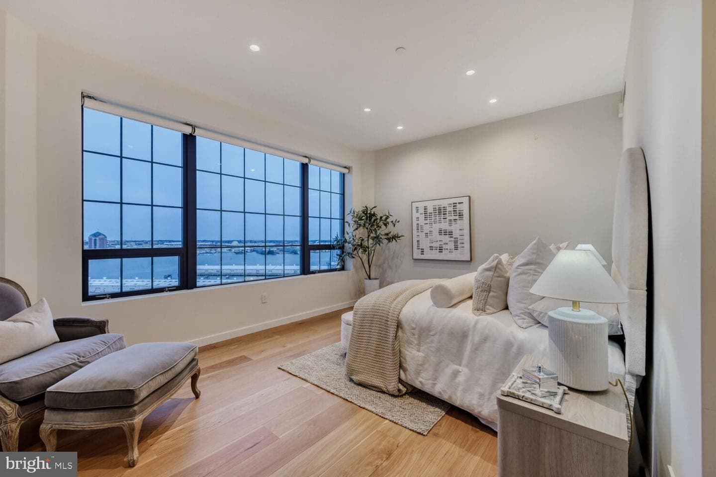 1200 Steuart Street #1811 photo 20
