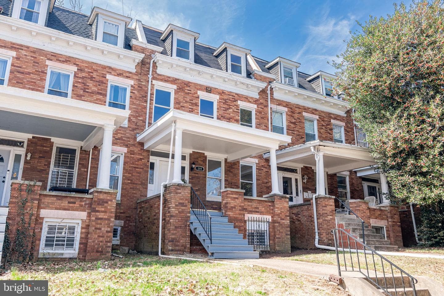319 E University Parkway, Baltimore