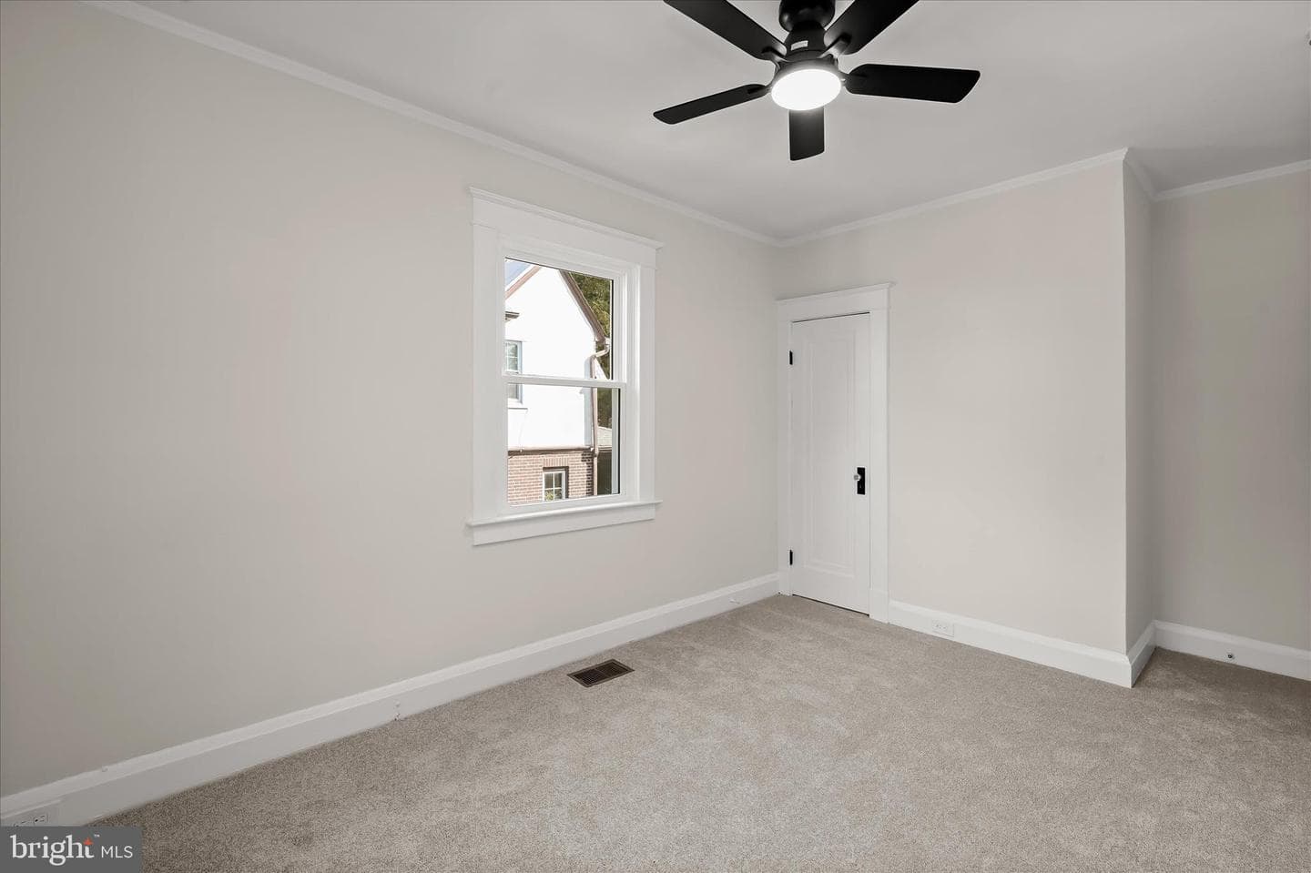 614 Stamford Road photo 25