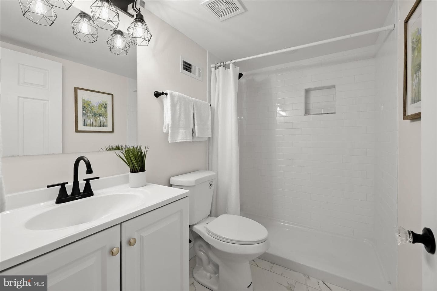614 Stamford Road photo 32