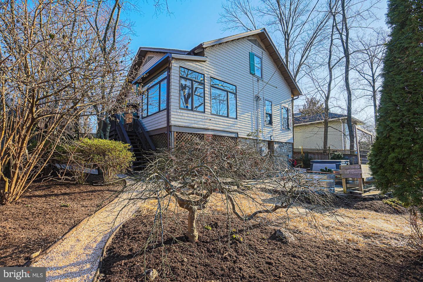 2210 Sulgrave Avenue photo 67